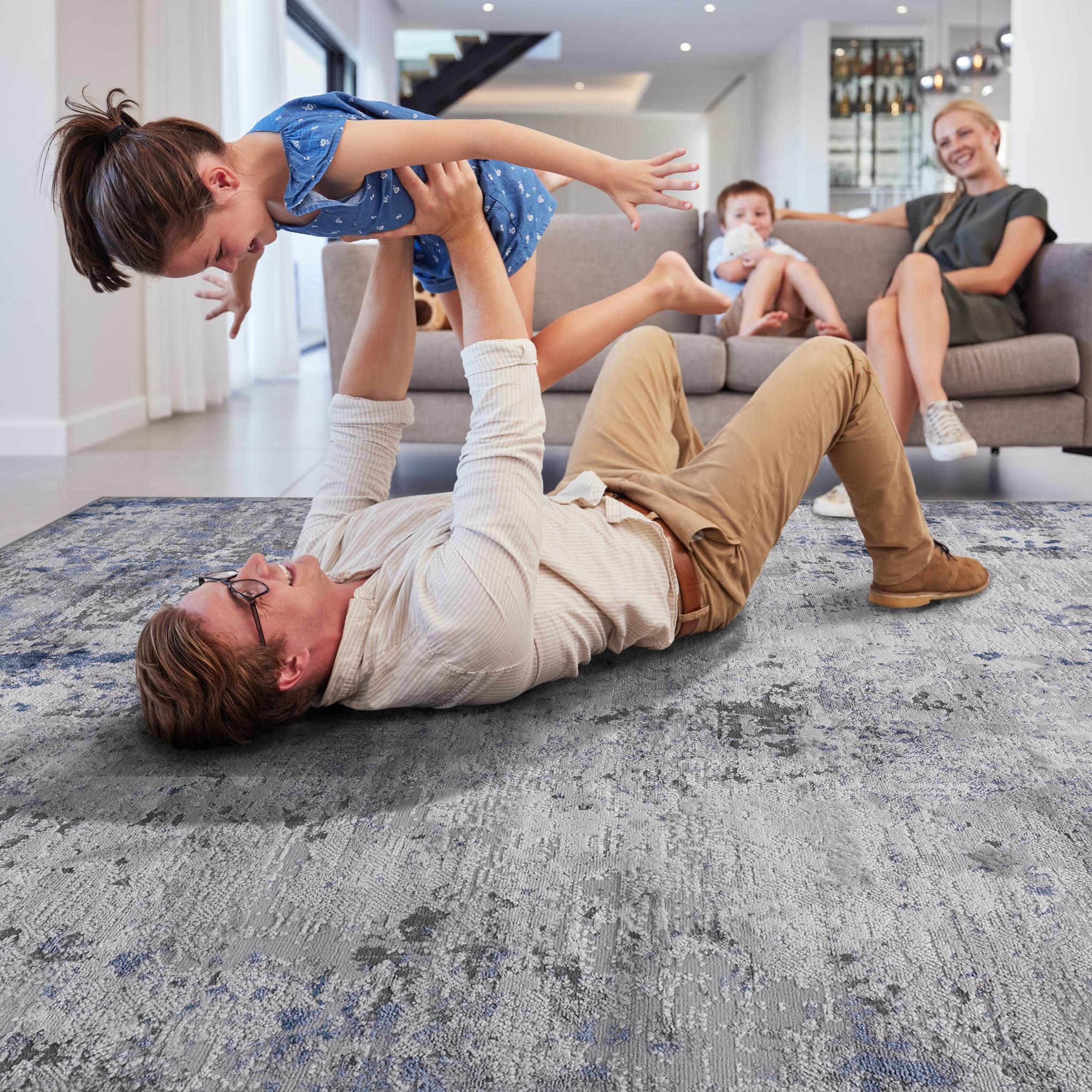 Naar 5x7 Abstract Stain-Resistant Area Rug with Non-Shedding Design, Cotton Backing, Kid and Pet-Friendly Carpet, 90" L x 63" W x 0.35" H, Silver