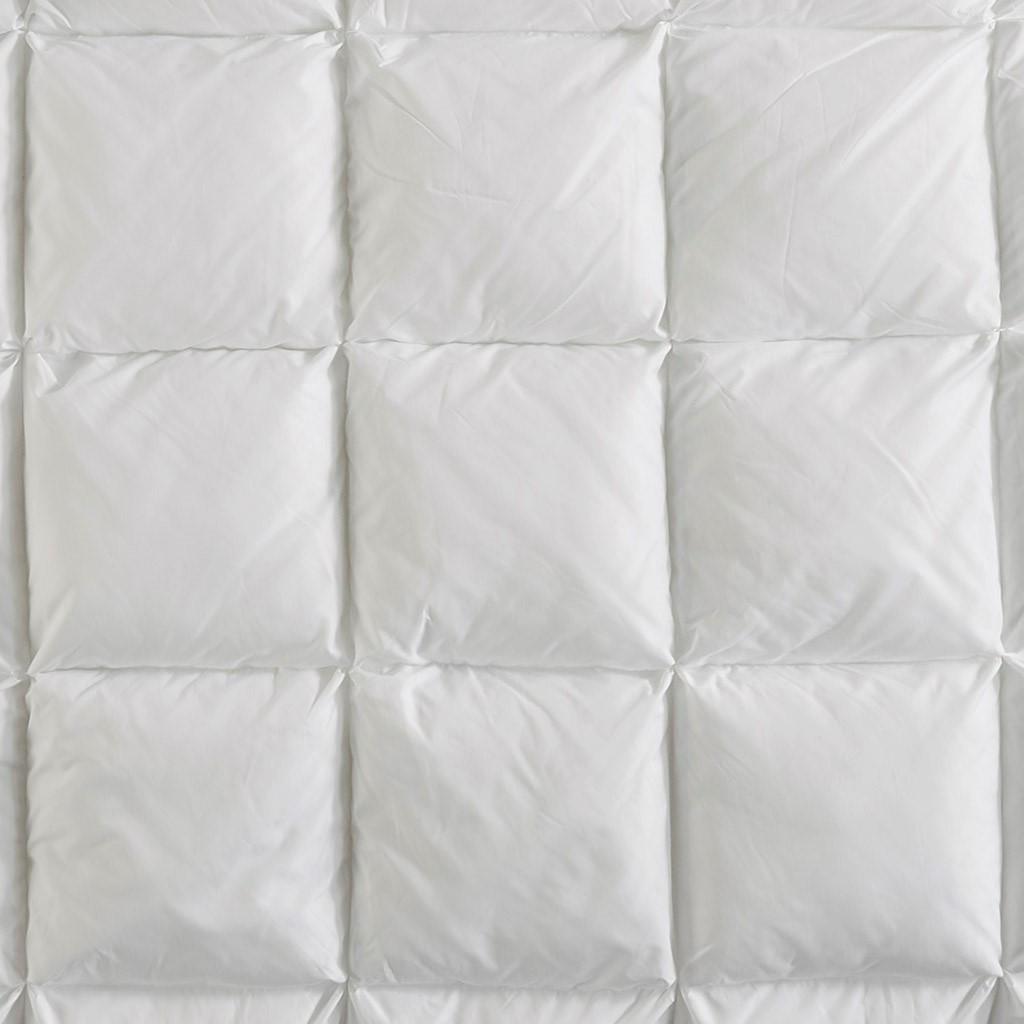 Luxuriously Soft Standard Overfilled Pillow Protector with 100% Polyester Microfiber, 3D Puff Stitching, Zipper Closure, 28" L x 20" W x 0.13" H, White