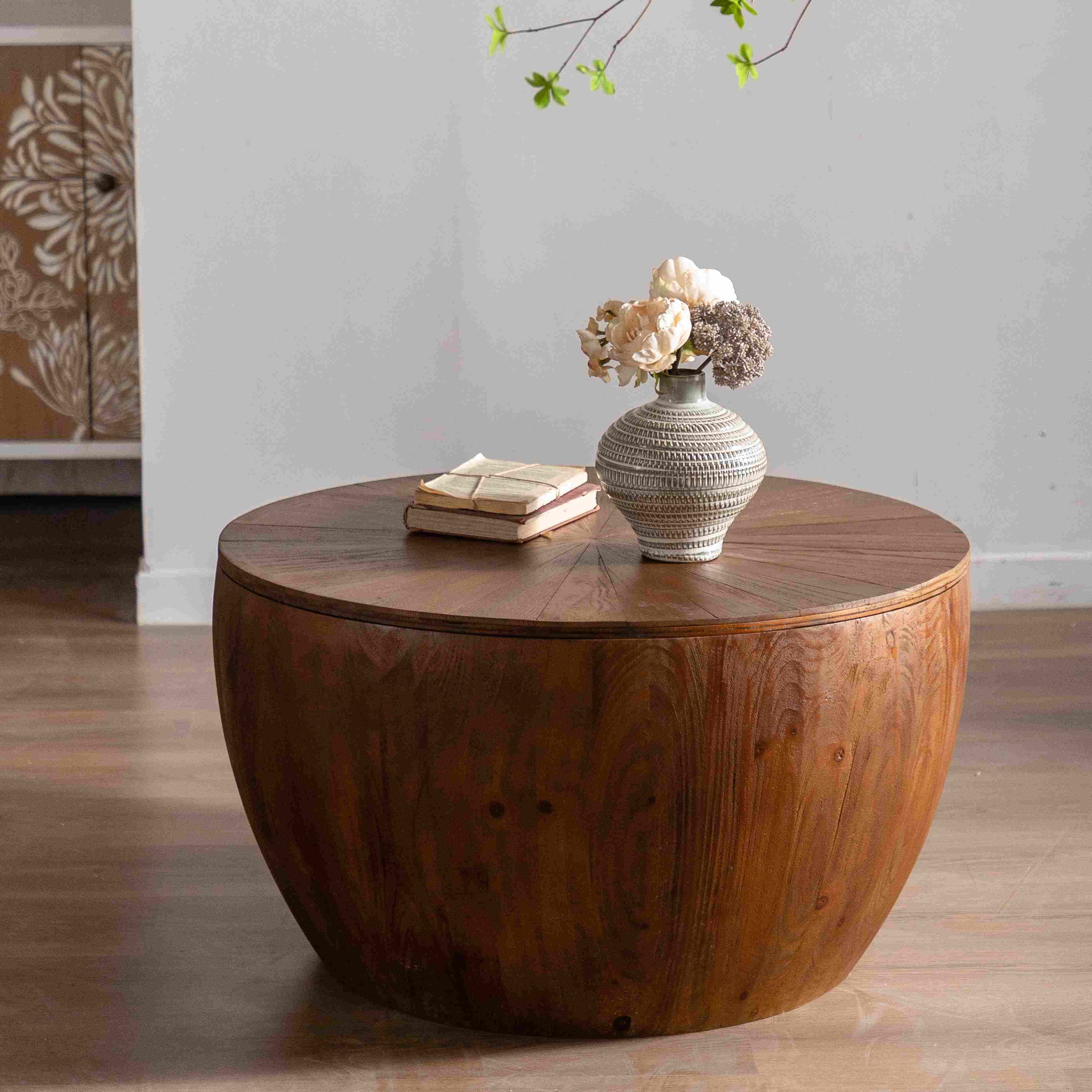 31.5" Vintage Style Bucket Shaped Coffee Table with Storage Function for Office, Dining Room, and Living Room, 31.5"x31.5"x17.72", Brown