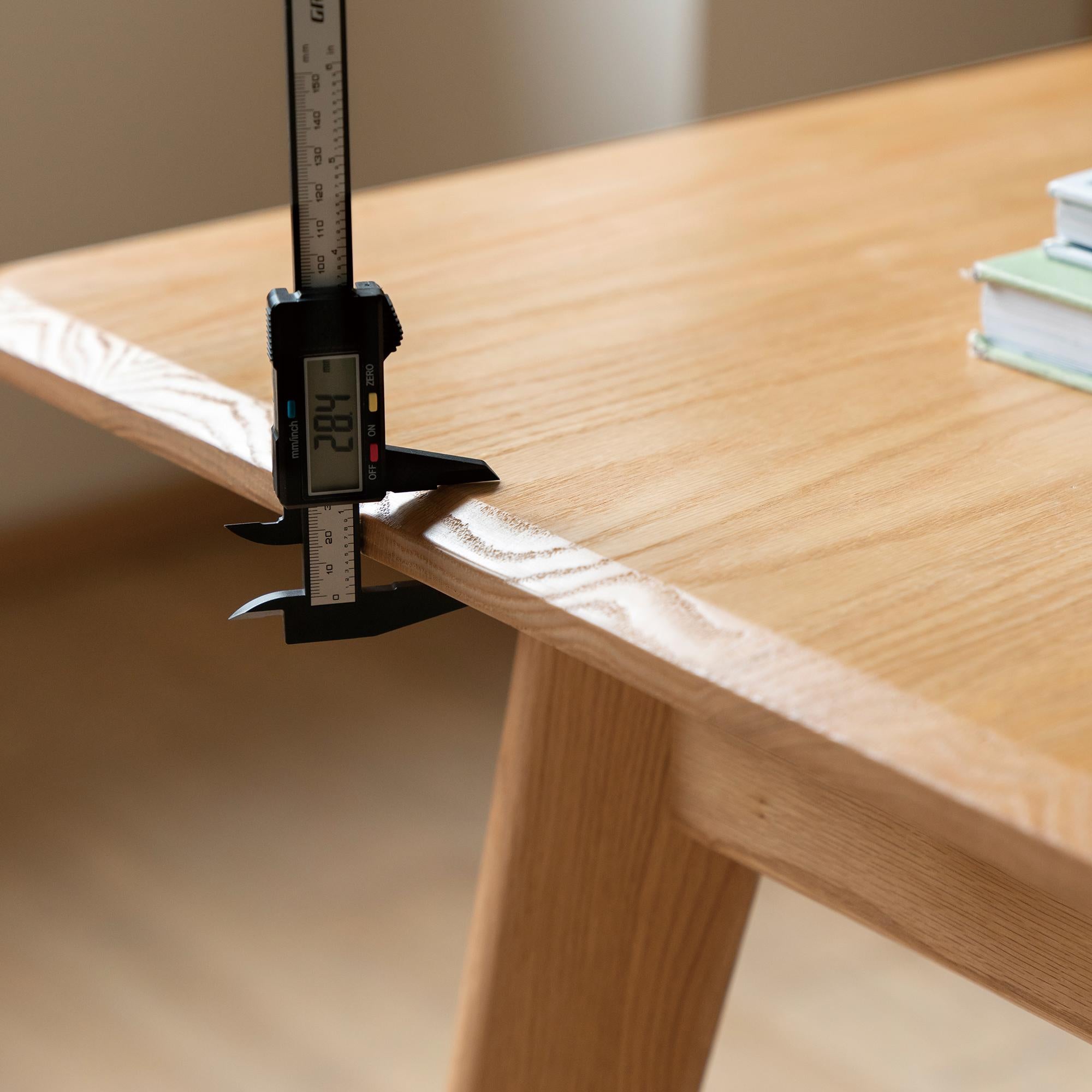 Extendable Dining Table with Diagonal Legs & Rounded Corners, Versatile Kitchen Table for 6-8 People, 59″ L x 31.5″ W x 29.5″ H, Light Oak