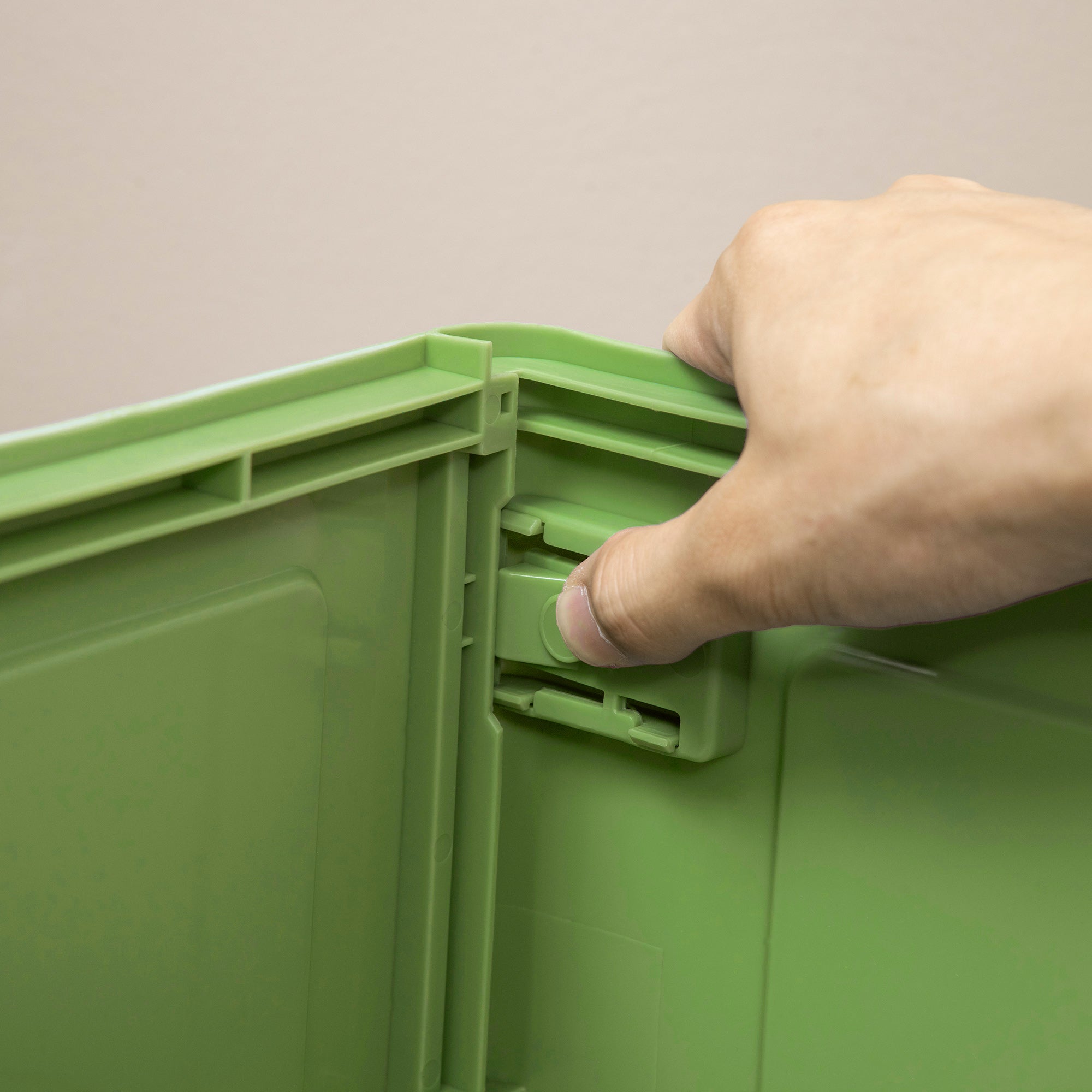 Fully Enclosed Cat Litter Box with Front Entry, Top Exit, Yellowish Green