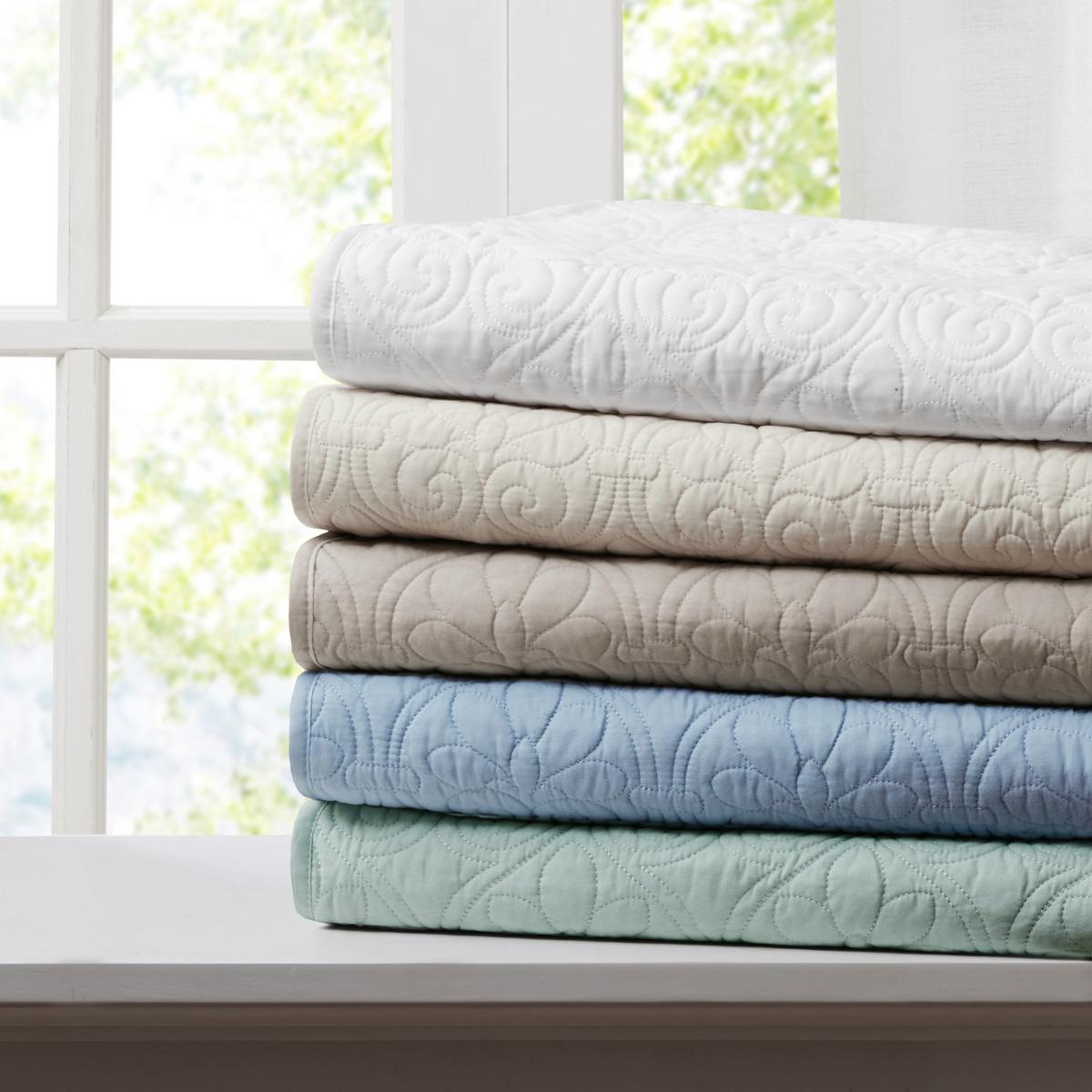 Oversized Quilted Throw Blanket with 100% Cotton Fill, Stitch Pattern, Machine Washable, Perfect for Any Décor, 70" L x 60" W x 0.25" H, Blue