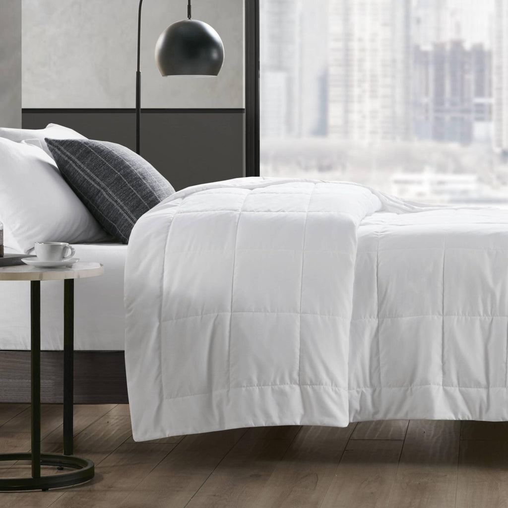 King Size Down Alternative Blanket with Cool Touch, OEKO-TEX Certified, Easy Maintenance, Ideal for Hot Sleepers, 108" L x 90" W x 0.25" H, White