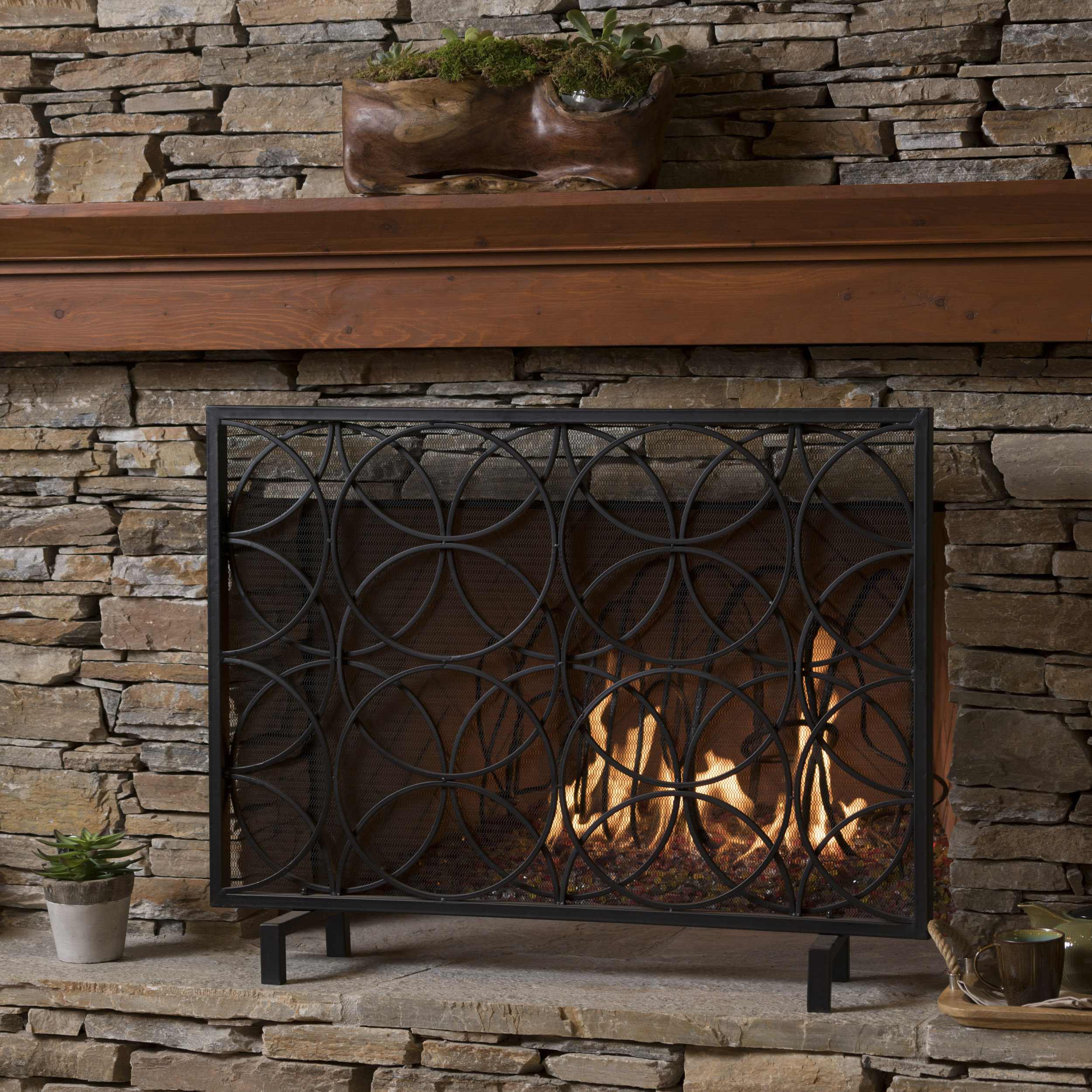 Stylish Single Panel Iron Fireplace Screen with Durable Iron Frame, Modern Overlapping Circle Design, 41.1" L x 9.25" W x 31.1" H, Black