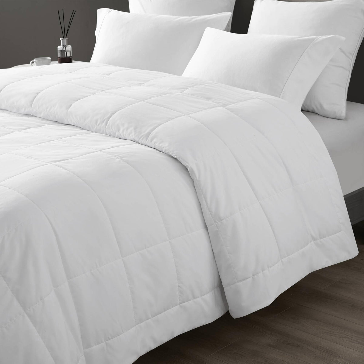 King Size Down Alternative Blanket with Cool Touch, OEKO-TEX Certified, Easy Maintenance, Ideal for Hot Sleepers, 108" L x 90" W x 0.25" H, White