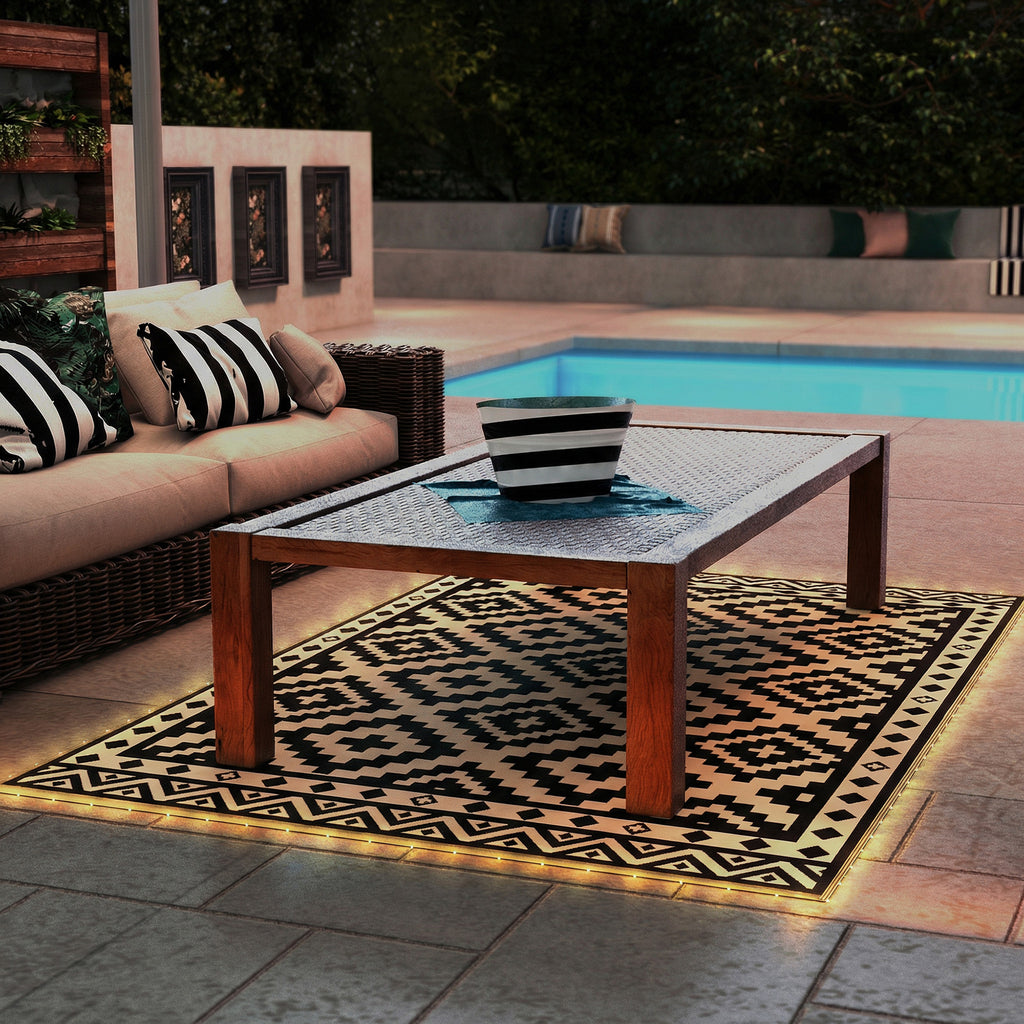 Outdoor Rug Carpet Reversible Plastic Straw Rug with LED Lights Black and White 10' x 8' for Patio