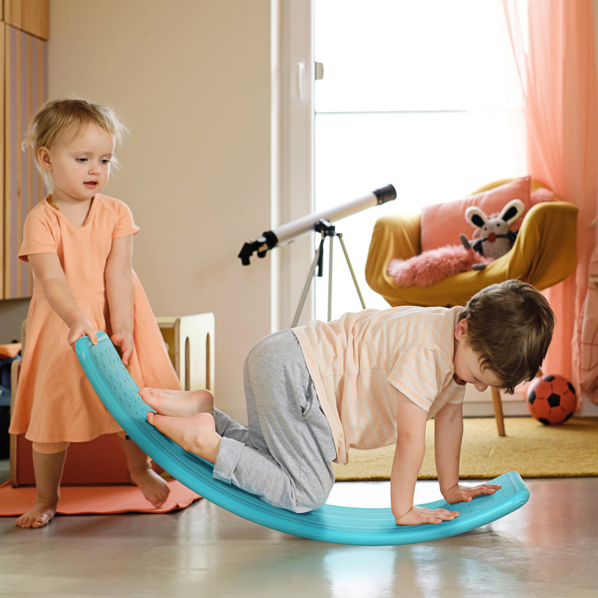 32.3" Balance Board, Wobble Board for Kids & Toddlers, Montessori Waldorf Toy for Ages 3-6 Years Old, Blue