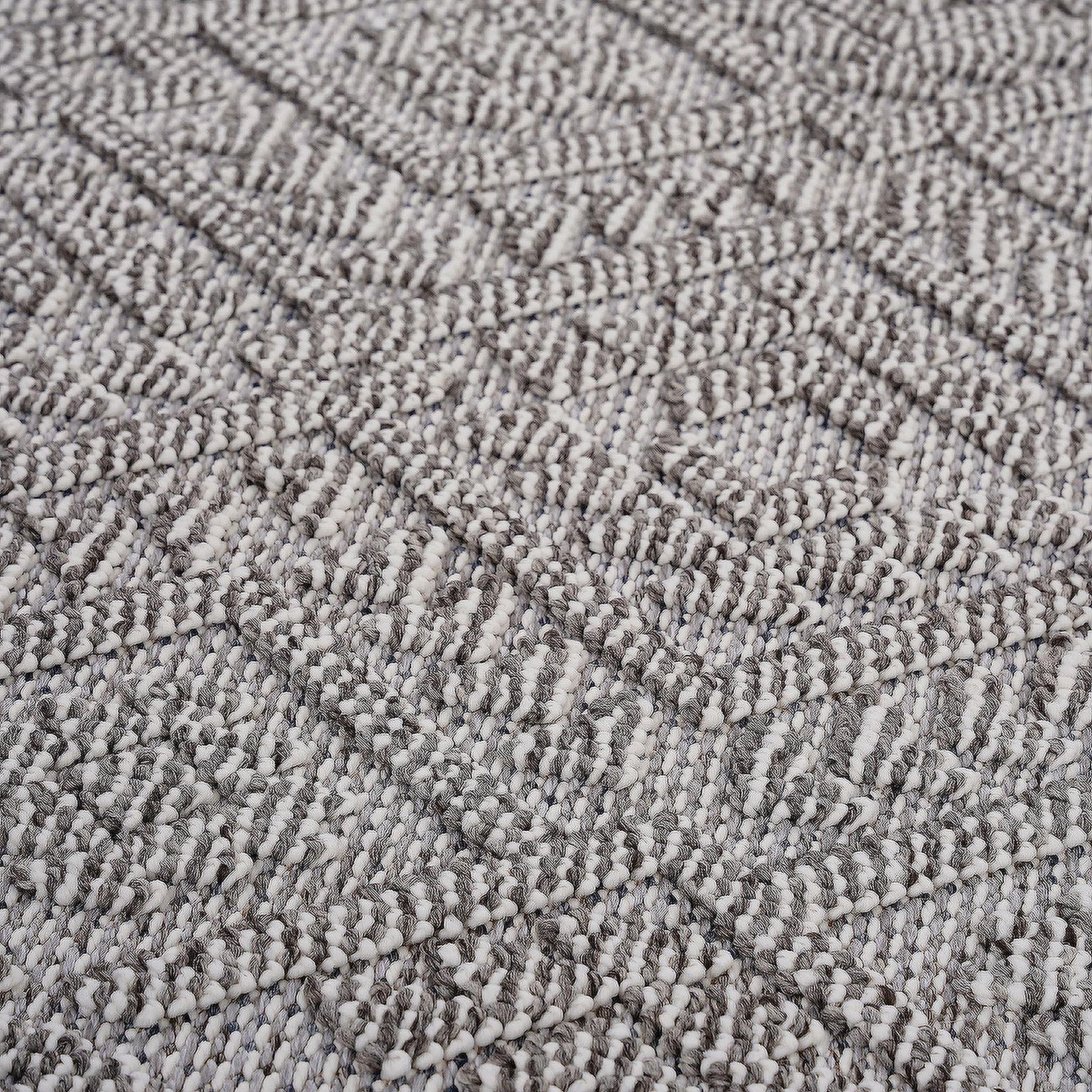 6x9 Indoor Outdoor Stain Resistant Area Rug with Medium Pile, Easy Maintenance, Kid and Pet-Friendly Carpet, 93" L x 79" W x 0.3" H, White