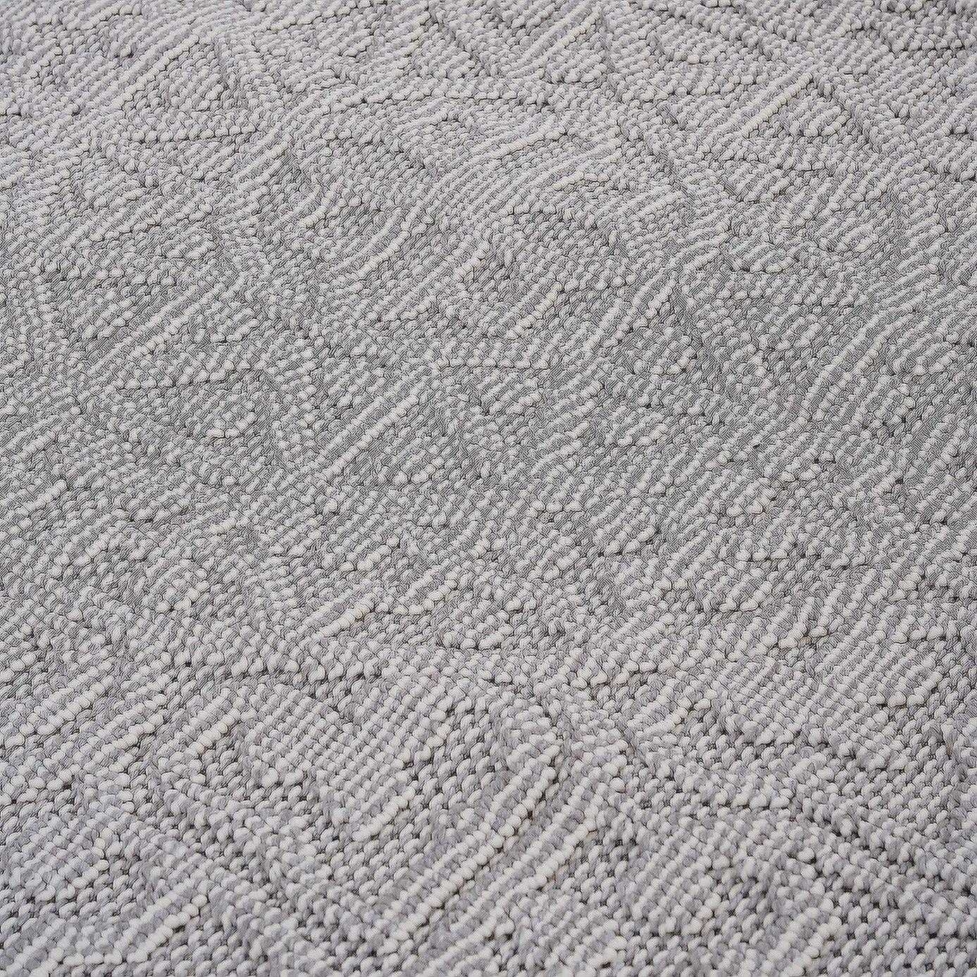 4x6 Stain Resistant Medallion Area Rug with Medium Pile, Easy Maintenance, Kid and Pet-Friendly Carpet, 74" L x 48" W x 0.3" H, White